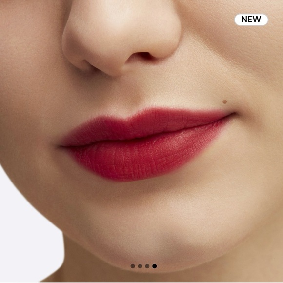 MAC Ruby Woo Powder Kiss Liquid Lipcolor - Picture 2 of 2